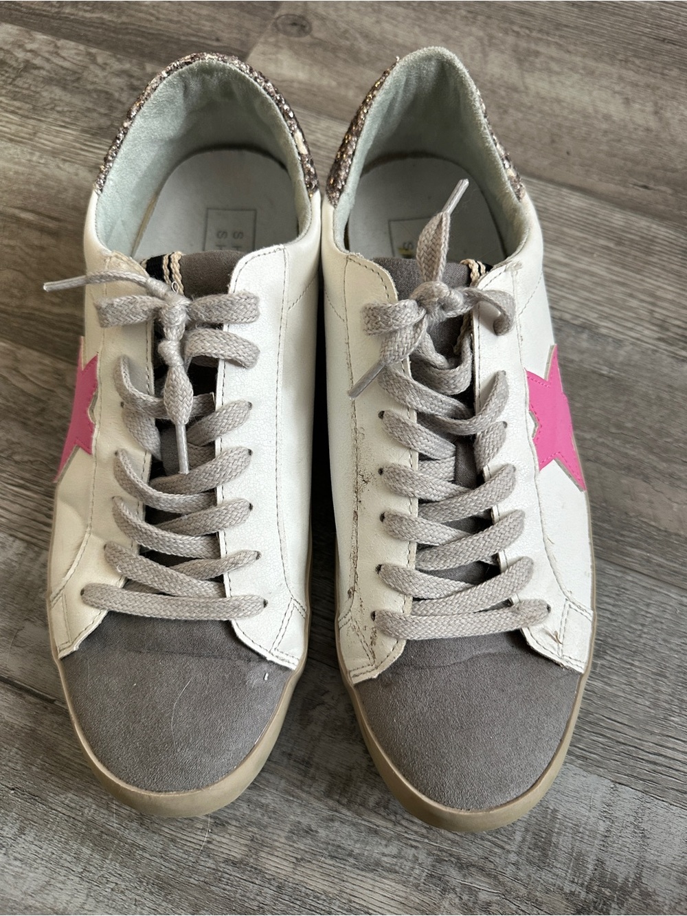 Boutique Women’s White & Pink Star Lace-Up Sneakers